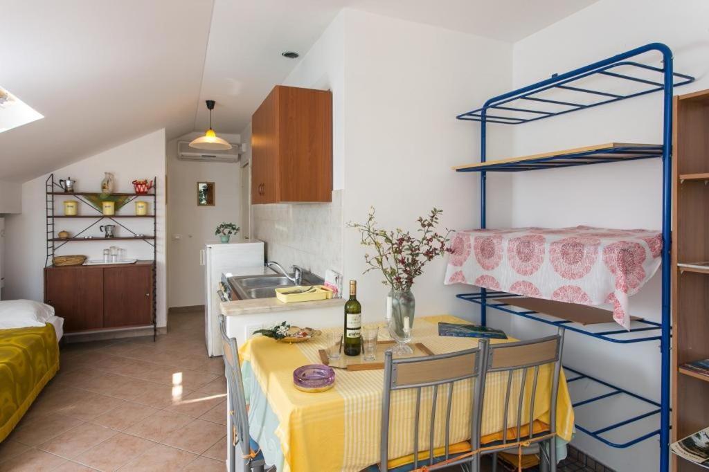 Apartments Tramonto Затон Экстерьер фото